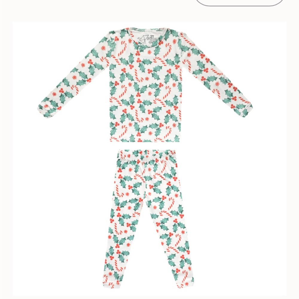 Copper Pearl Christmas holly Pajama Set